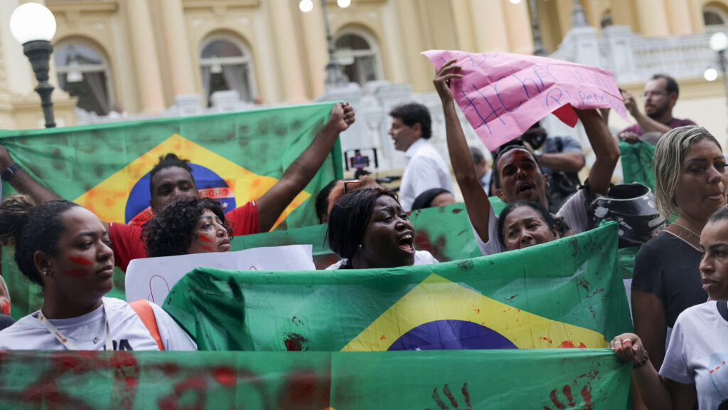 Protests in Brazil after more than 100 killed in police raids | Drugs