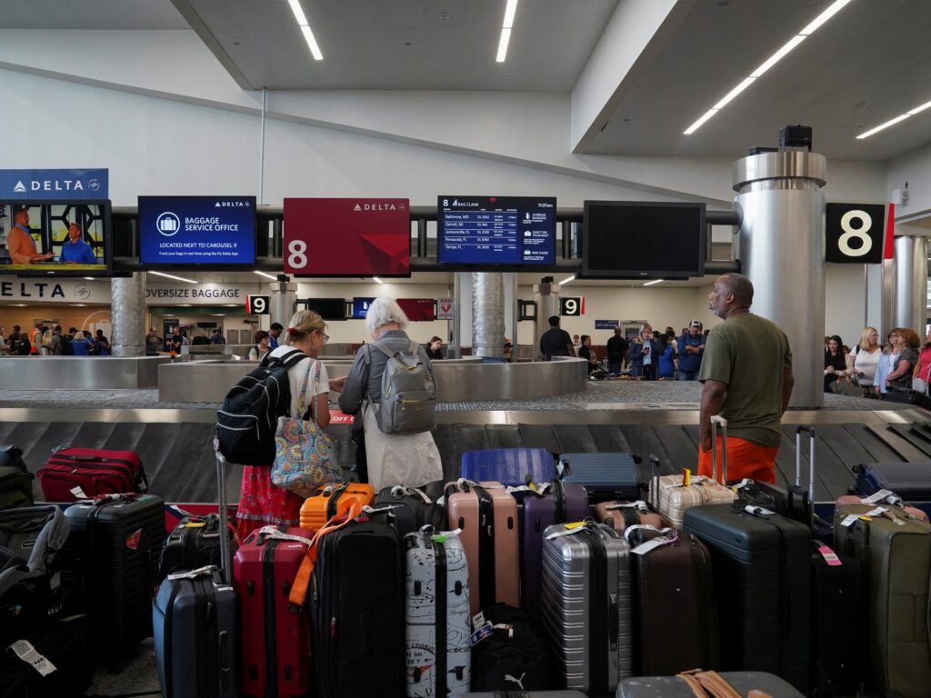 Trump admin to end plan requiring airlines to pay passengers for delays | Aviation News