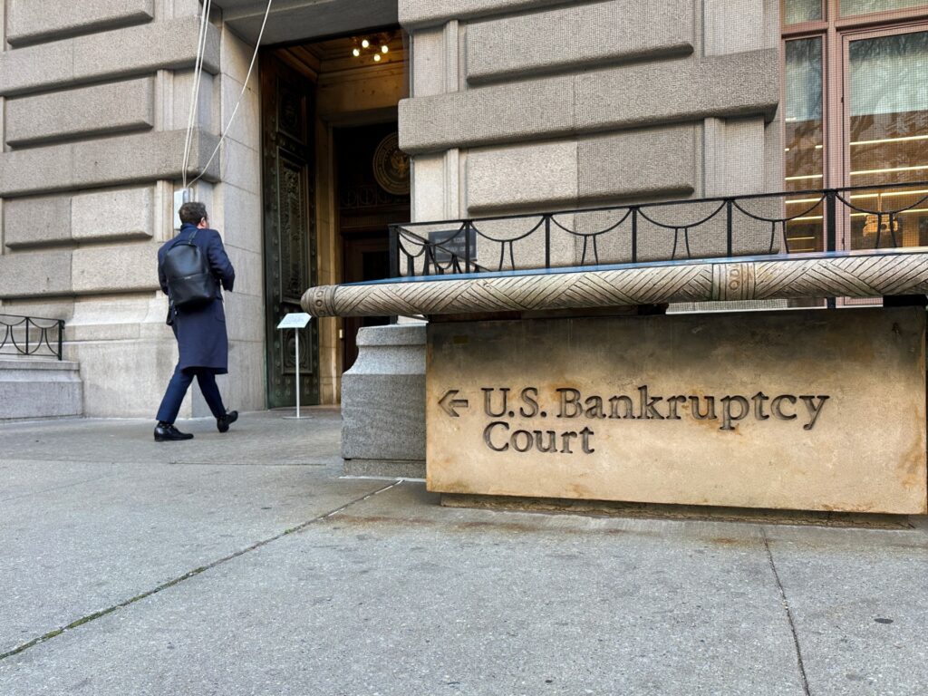US bankruptcy court to approve deal with Purdue Pharma and Sackler family | Drugs News