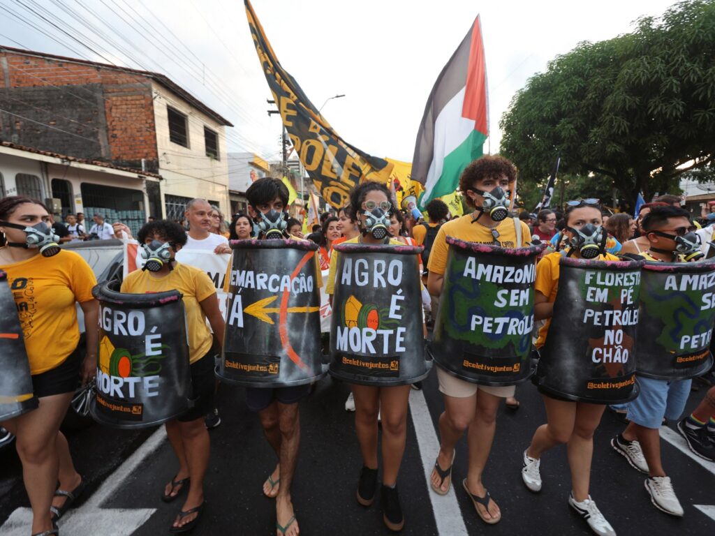 Countries sharply split on fossil fuels on COP30 climate summit final day | Climate News