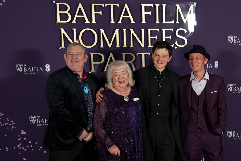 Tourette syndrome campaigner shouts slur at BAFTA ceremony | Newsfeed