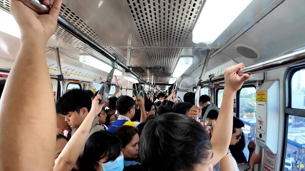 4 day week, fewer car trips in Philippines as Iran fallout bites | US-Israel war on Iran