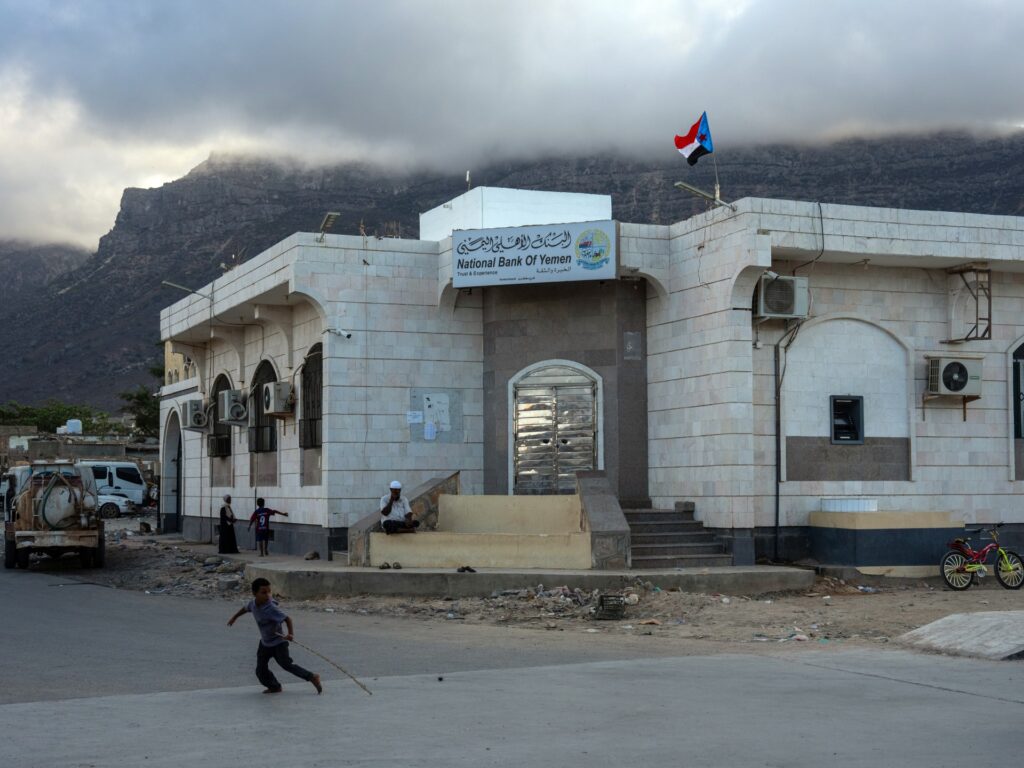 Forced to drop out: Yemen’s children trade school for survival | Education News