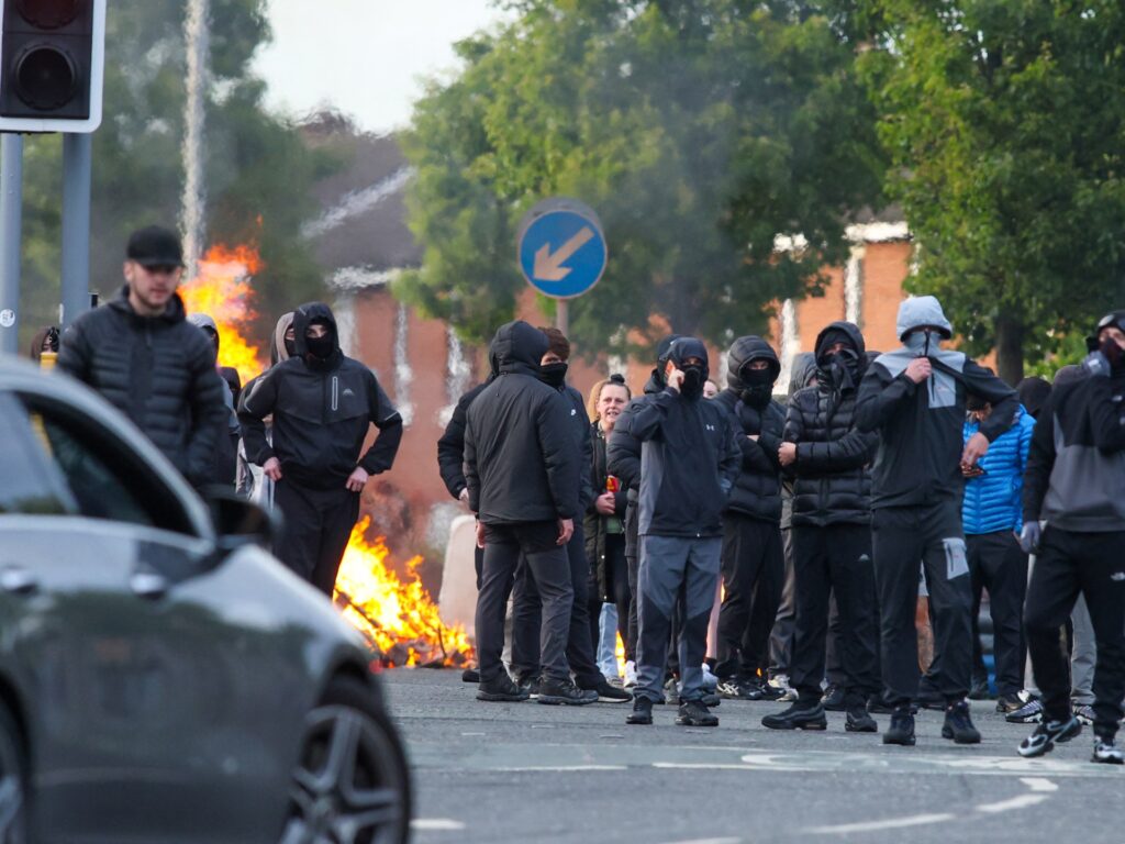 Why has Belfast erupted in anti-immigrant violence after a knife attack? | Migration News