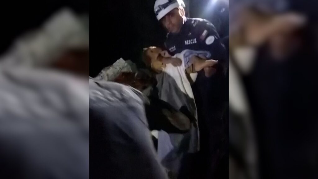 Toddler pulled from debris six days after Venezuelan earthquakes | Environment