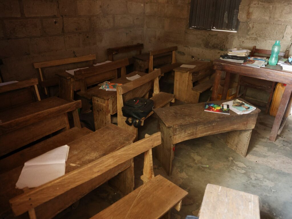 Dozens of abducted schoolchildren and teachers rescued in Nigeria | Armed Groups News