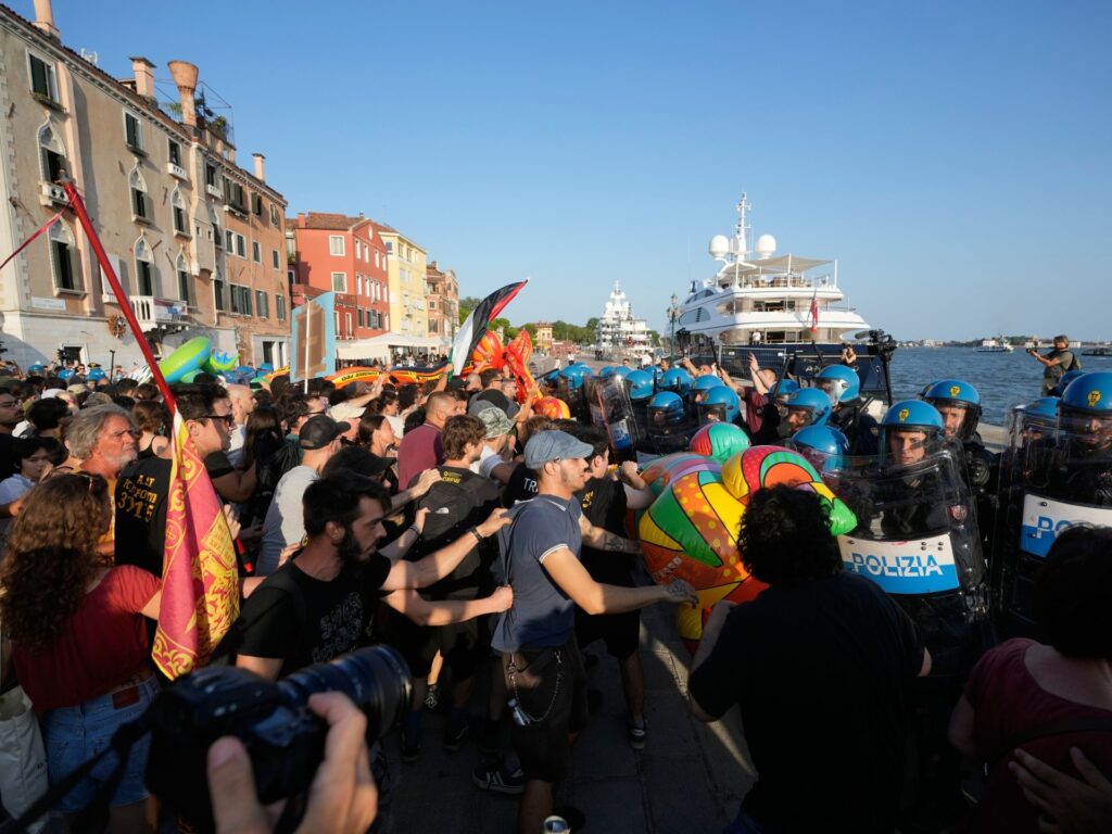 Venice protesters rally against US ambassador’s superyacht tour | Protests