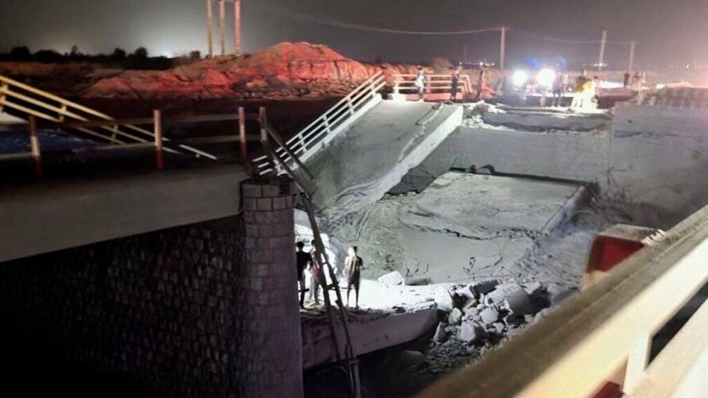 US strikes destroy key bridges, tower in southern Iran | News