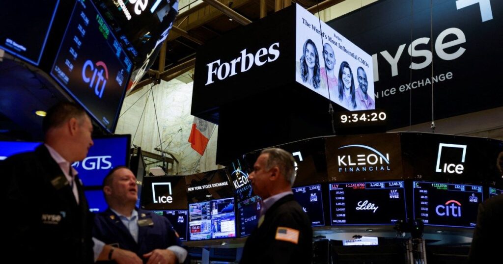 US stocks near record high, oil falls as Trump claims Iran talks underway | Financial Markets