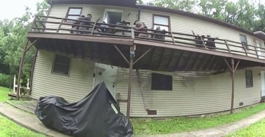 Bodycam captures police team falling when deck collapses in Missouri | Crime News