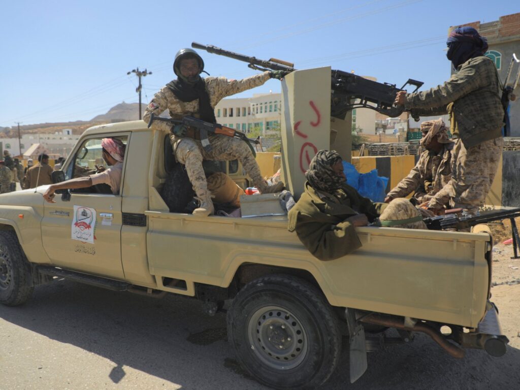 Houthi fighters clash with Yemeni government forces in country’s southwest | Conflict News