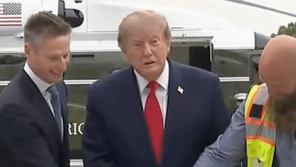 Trump speech inaudible as US networks boycott White House event | Donald Trump