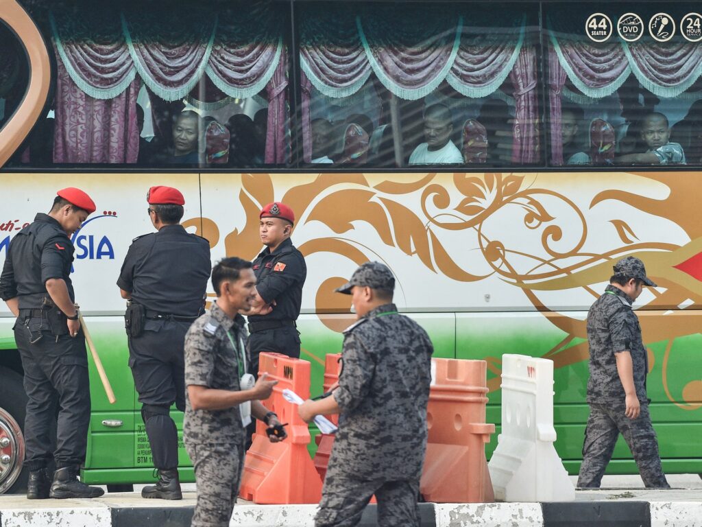 Malaysia begins sending back Rohingya refugees despite safety warnings | Rohingya News