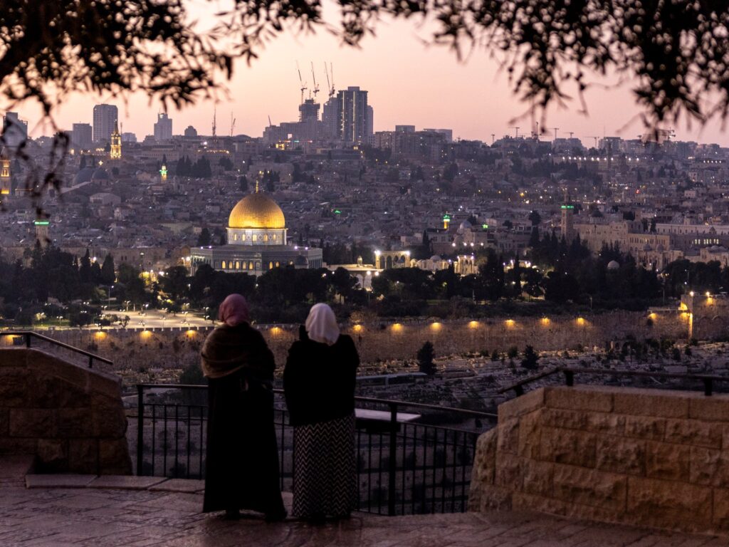Israeli settlers storm Al-Aqsa in latest targeting of East Jerusalem sites | Al-Aqsa Mosque News