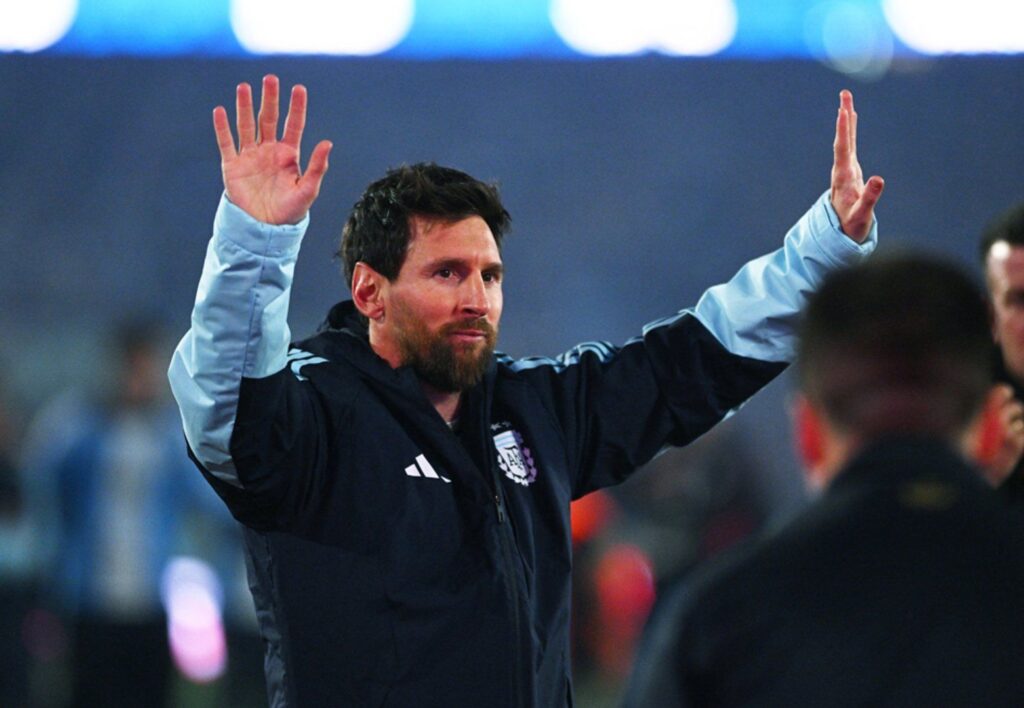 Lionel Messi plays final Argentina game to roaring Buenos Aires farewell | Football